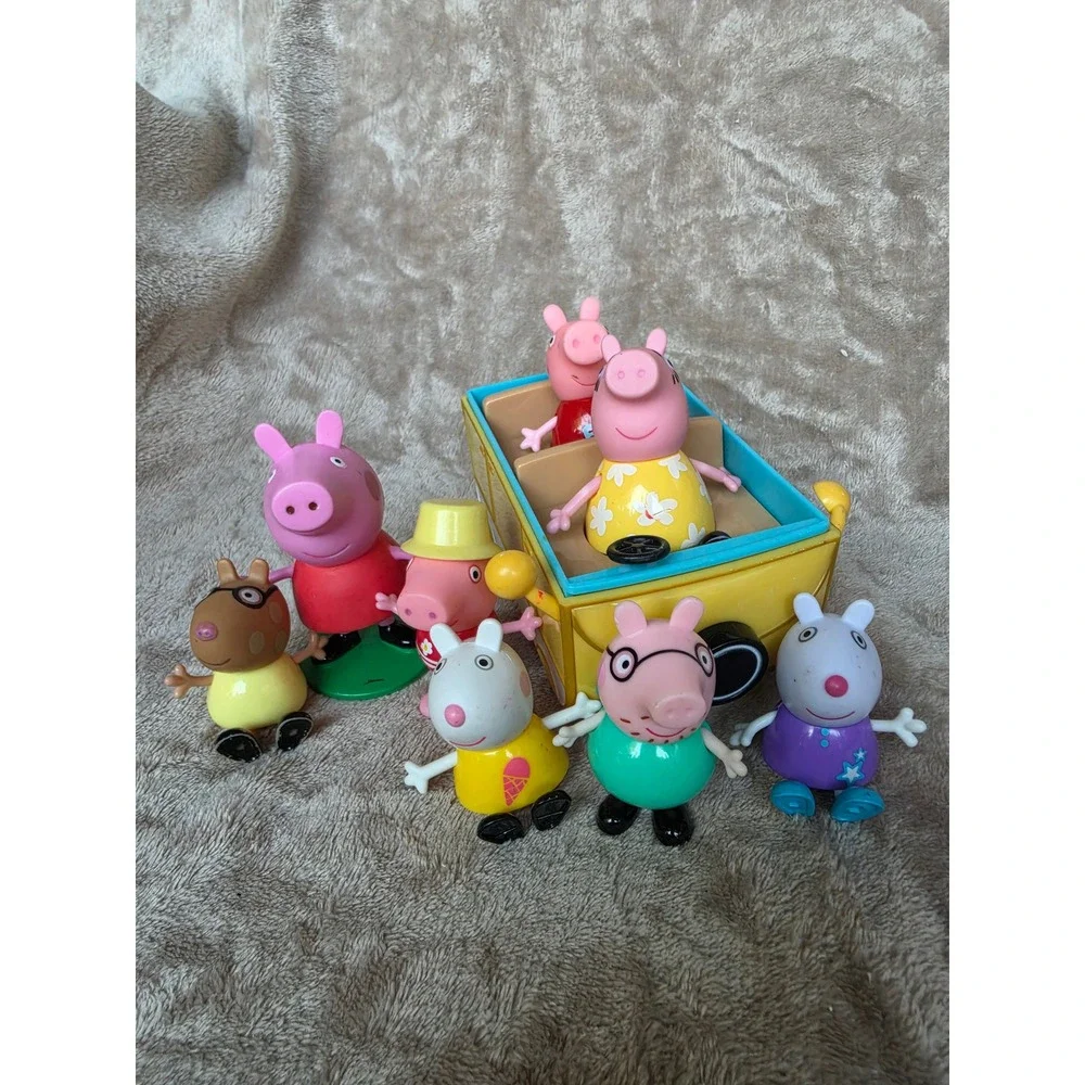 Peppa Pig School Bus Vehicle and 7 Figure Lot Jazwares George Daddy Pig Friends